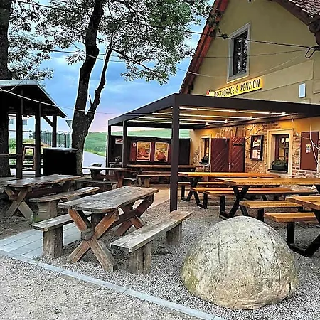 & Restaurace Pizzerie Jasany 3* Novy Saldorf